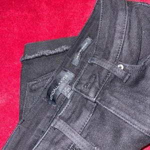 KENDALL + KYLIE HIGH RISE BLACK SHORTS